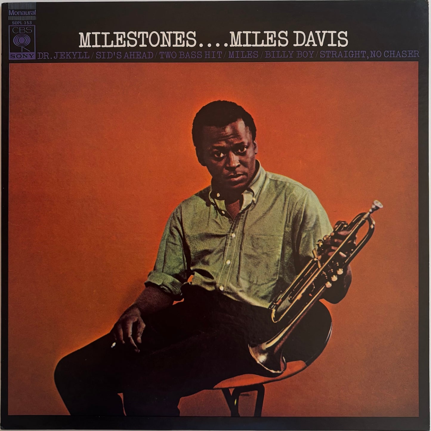 Album cover of 'Milestones' by Miles Davis featuring a portrait of the musician with a trumpet.